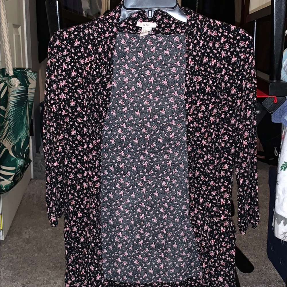 Flowery cardigan